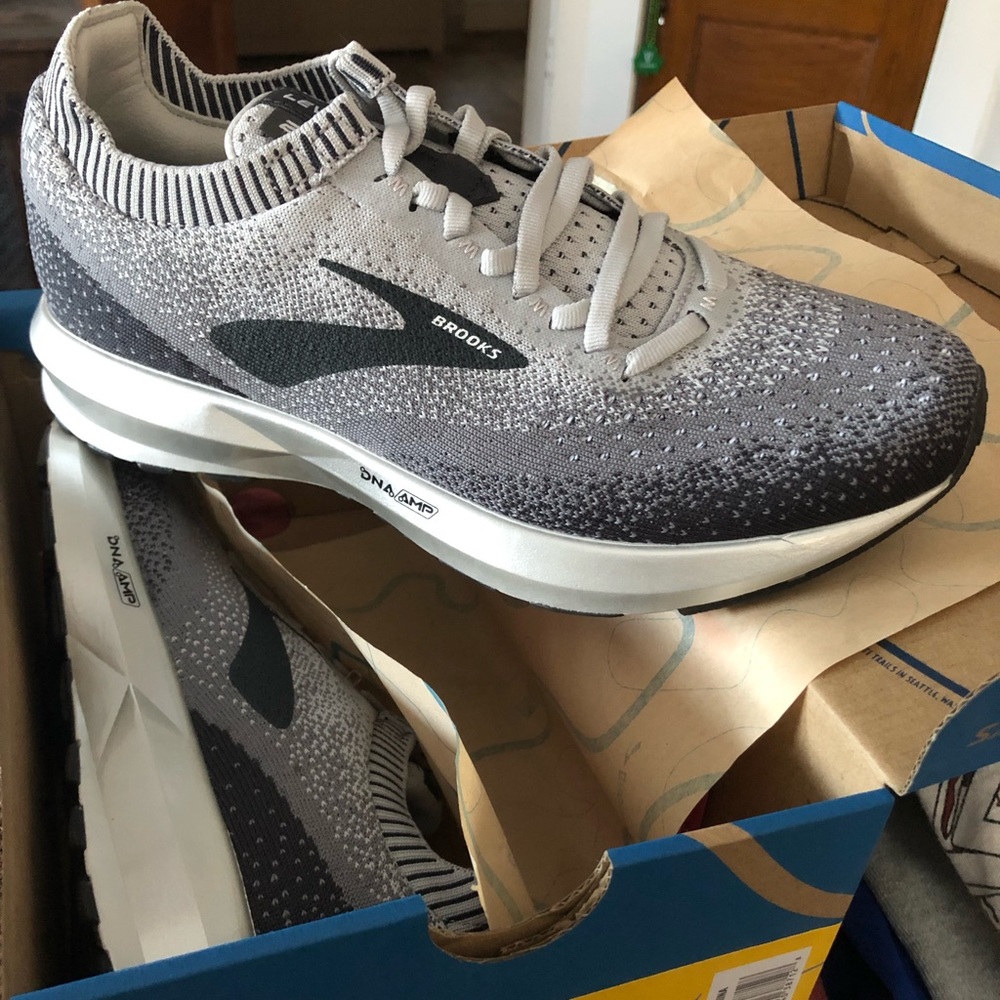 Brand New Brooks Levitate 2